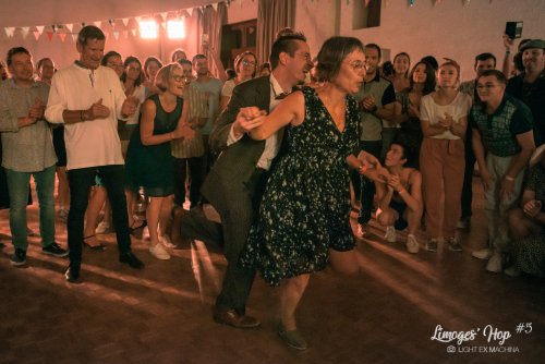 Limoges'Hop #5

Partage libre à des fins non promotionnelles ou commerciales, en créditant l'auteur (@lightexmachina).

© Alexandre - LIGHT EX MACHINA 2023, tous droits réservés.